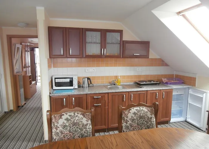 Jaro Хоцеради